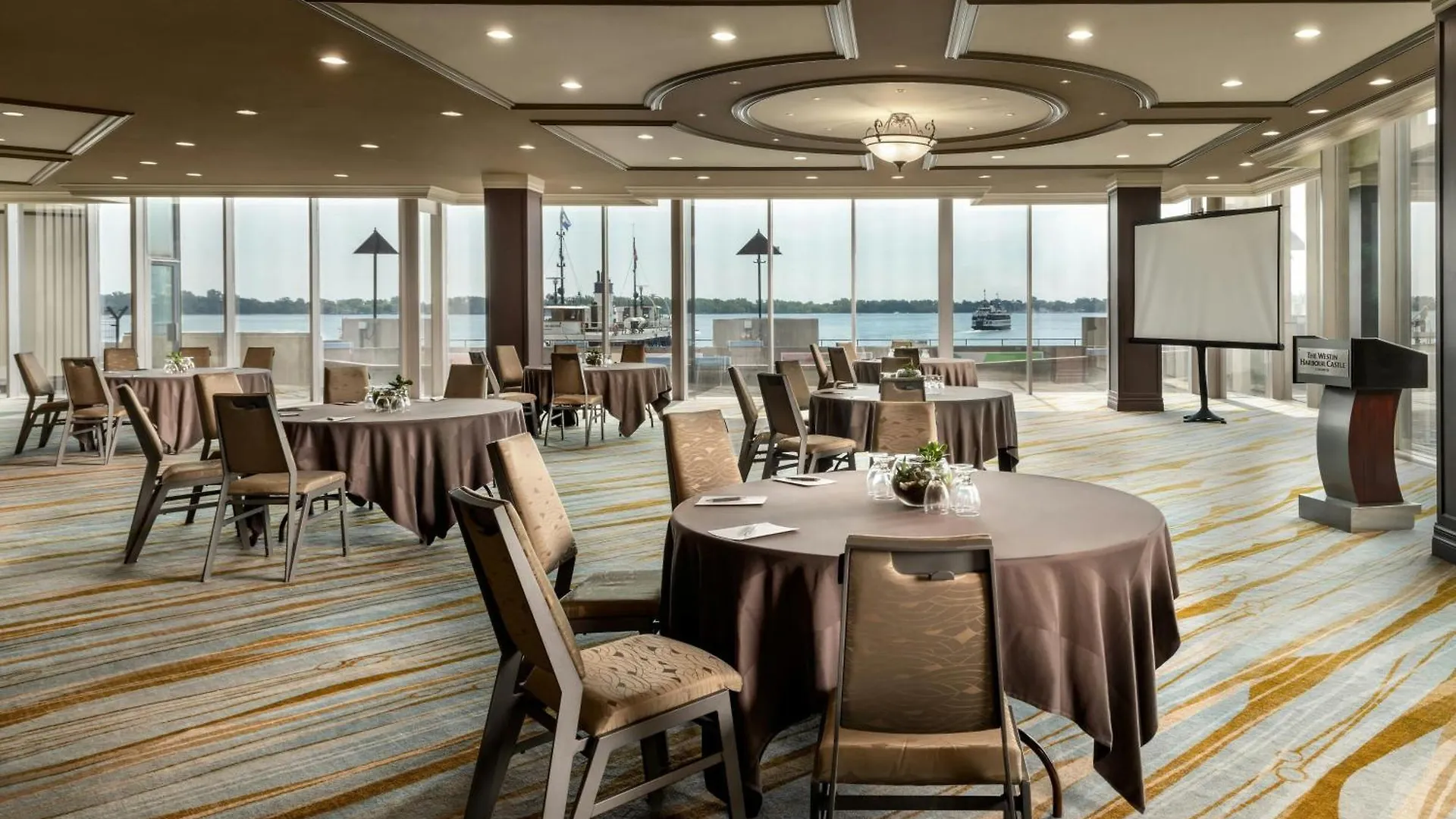 Hotel The Westin Harbour Castle, Toronto 4*,